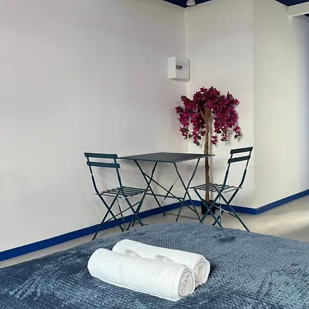 Eden De Santorin アパート *